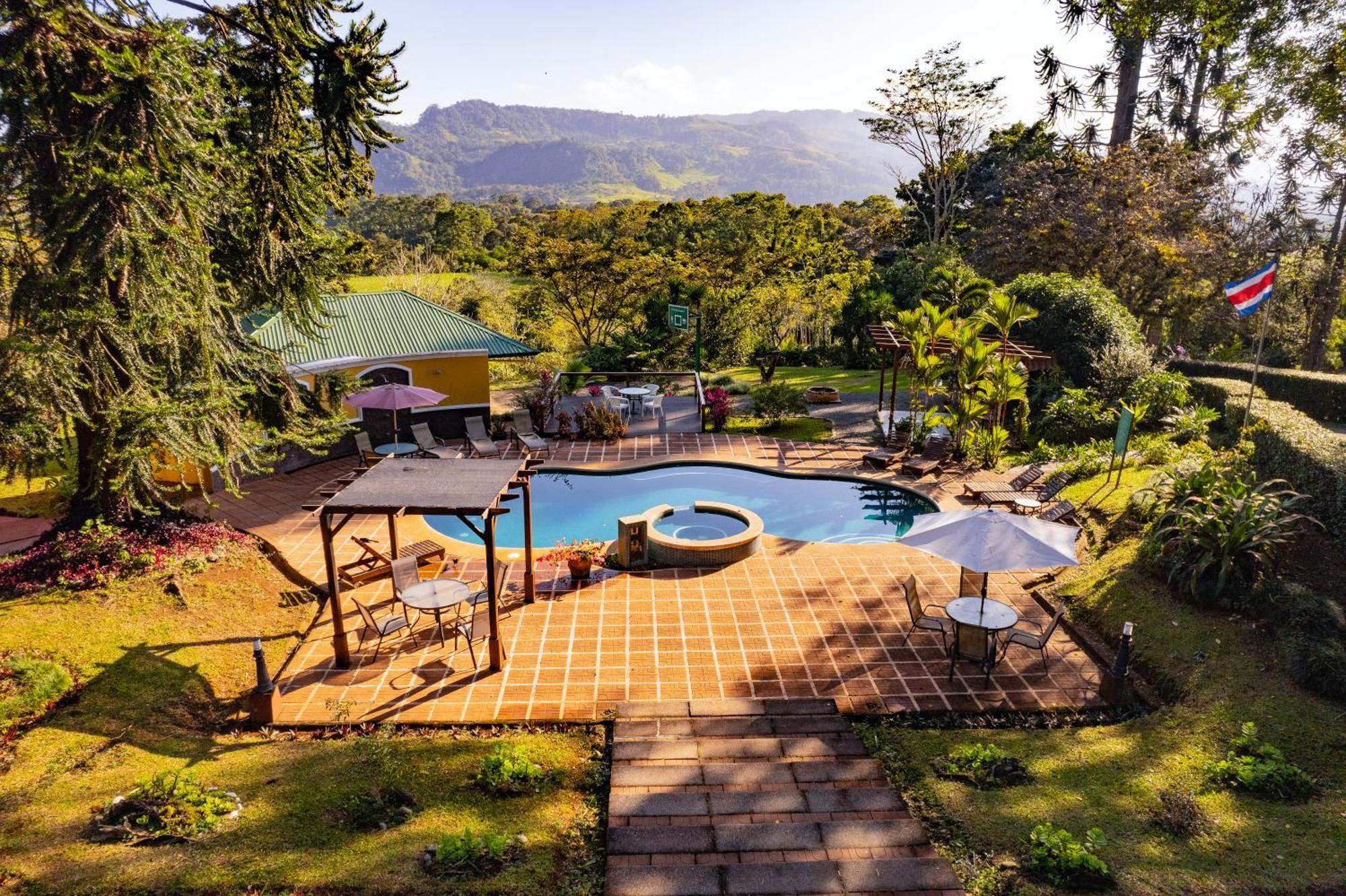 Hotel Villa Florencia Turrialba Exterior foto